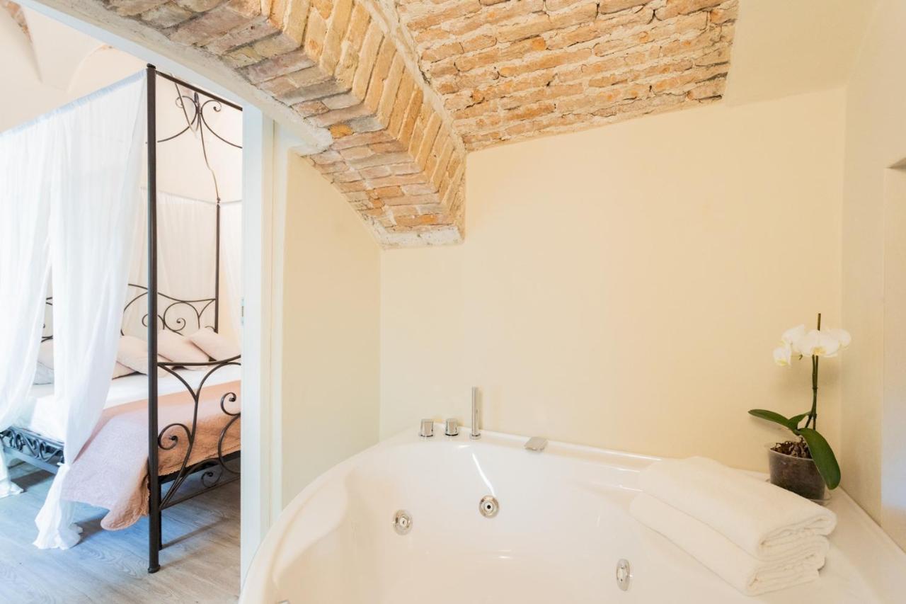 Romantic Escape City Centre With Jacuzzi & Parking By Rent All Como Luaran gambar