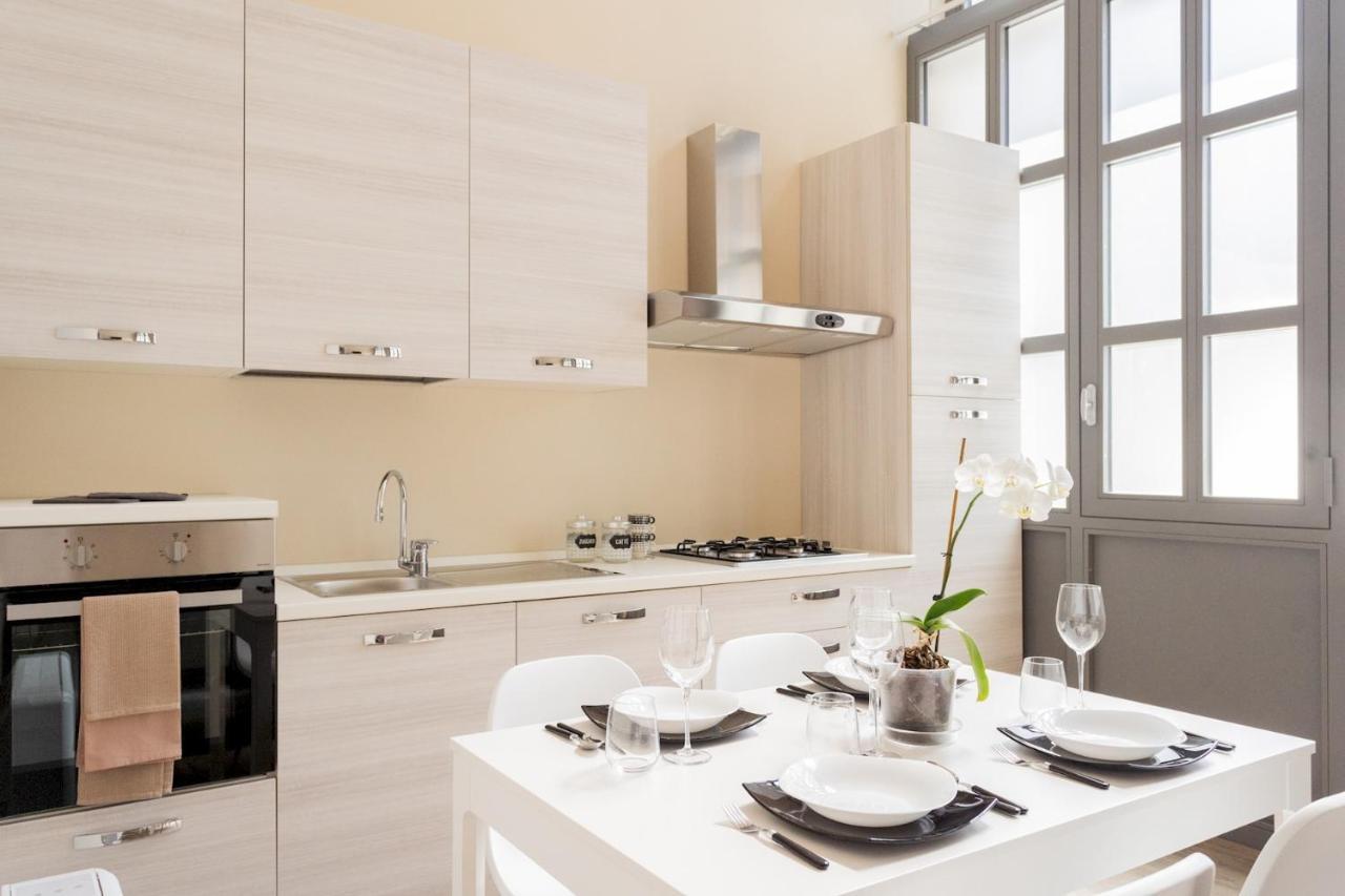 Romantic Escape City Centre With Jacuzzi & Parking By Rent All Como Luaran gambar