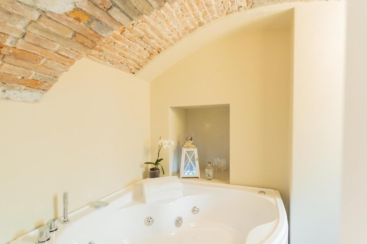 Romantic Escape City Centre With Jacuzzi & Parking By Rent All Como Luaran gambar