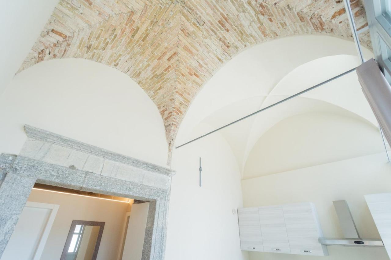 Romantic Escape City Centre With Jacuzzi & Parking By Rent All Como Luaran gambar